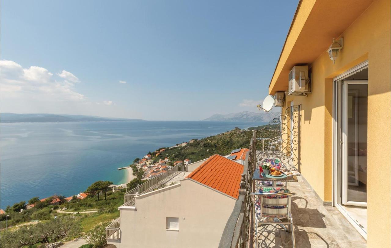Amazing Apartment In Krvavica With Wifi Eksteriør bilde